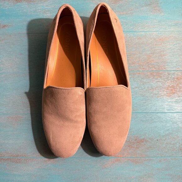 Vionic Willa Suede Slip On Flats in Cream Women's Size 8 - Picture 2 of 9